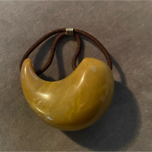 Colette Malouf Lucite teardrop ponytail hold - Picture 3 of 4